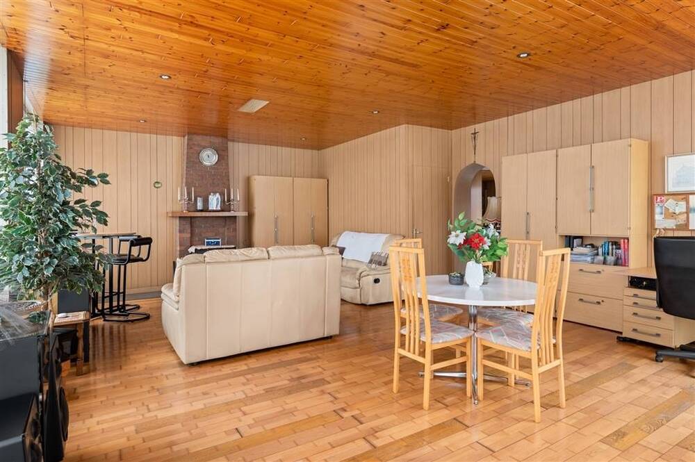 Huis te koop in Sint-Niklaas 9100 267000.00€ 2 slaapkamers 180.00m² - Zoekertje 526198