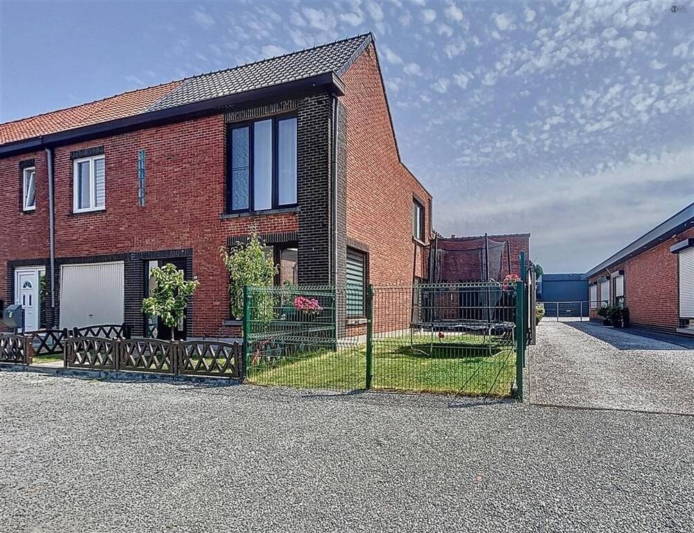 Huis te koop in Nieuwkerken-Waas 9100 315000.00€ 2 slaapkamers 165.00m² - Zoekertje 527695