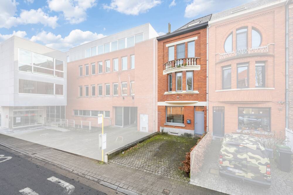 Huis te  koop in Aalst 9300 300000.00€ 6 slaapkamers 244.00m² - Zoekertje 527815