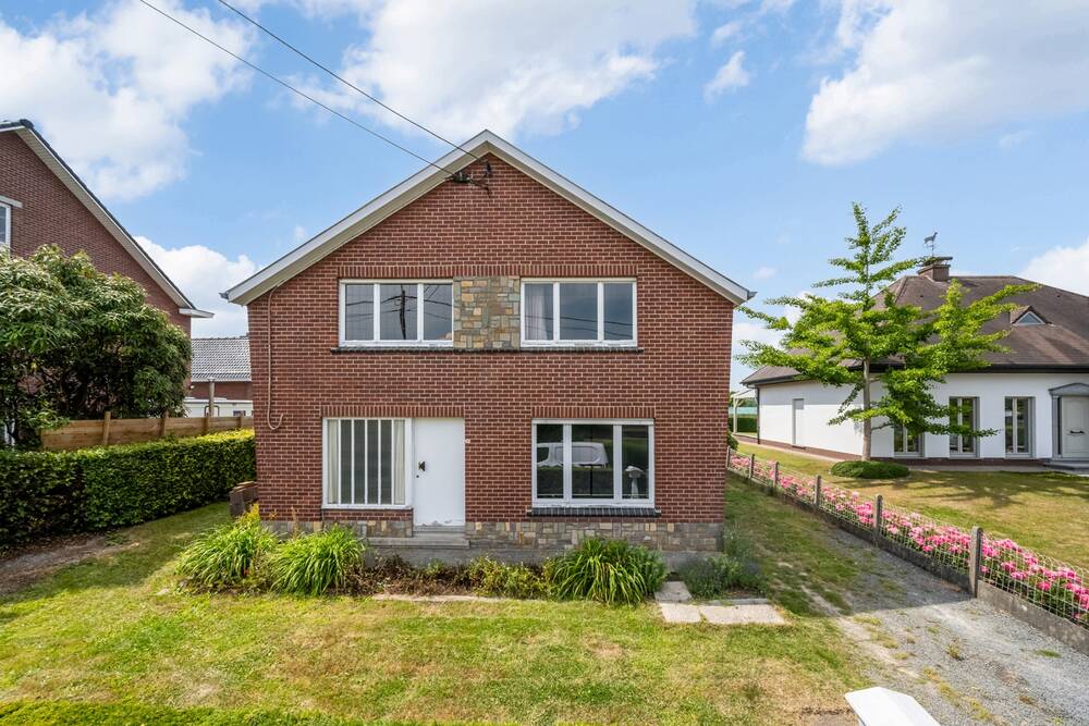 Huis te  koop in Munkzwalm 9630 279000.00€ 4 slaapkamers 170.00m² - Zoekertje 526045