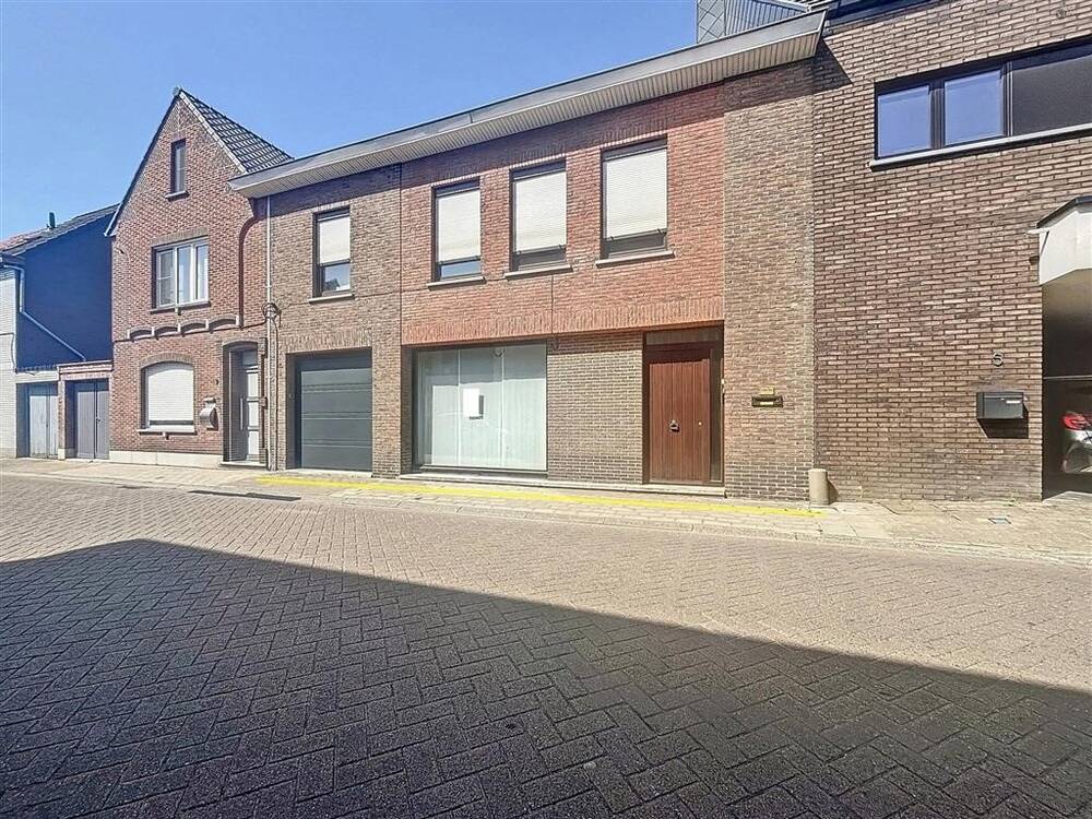Huis te  koop in De Klinge 9170 299000.00€ 4 slaapkamers 213.00m² - Zoekertje 527696