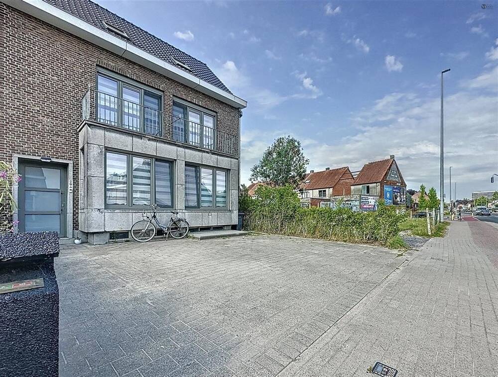 Huis te koop in Sint-Niklaas 9100 329000.00€ 4 slaapkamers 195.00m² - Zoekertje 527692