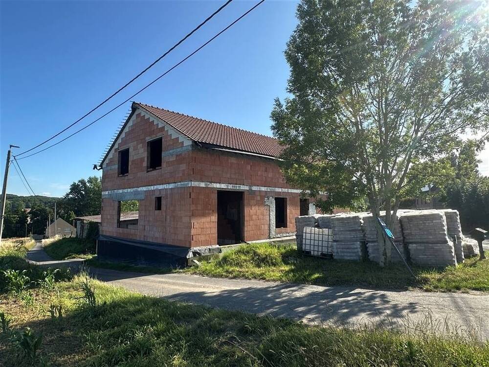 Huis te koop in Brakel 9660 215000.00€ 3 slaapkamers 310.00m² - Zoekertje 528782