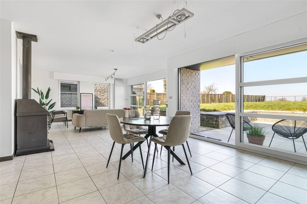 Huis te  koop in Zottegem 9620 545000.00€ 4 slaapkamers 363.00m² - Zoekertje 528805