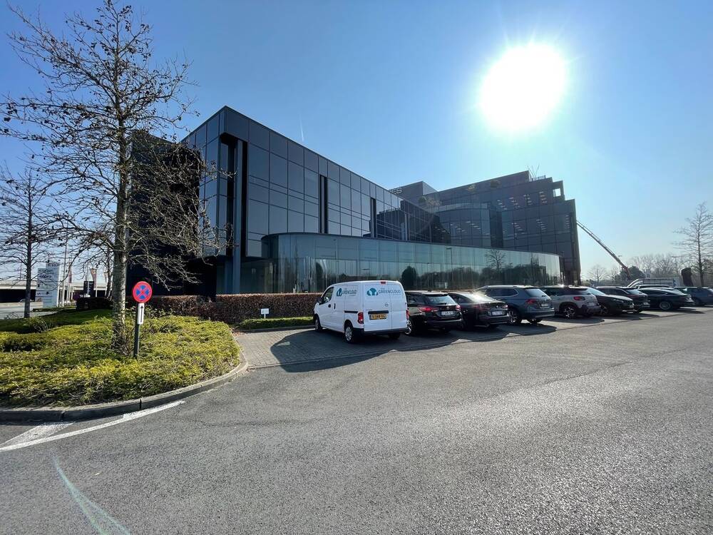 Handelszaak te  huur in Sint-Denijs-Westrem 9051 6150.00€  slaapkamers 492.00m² - Zoekertje 528477