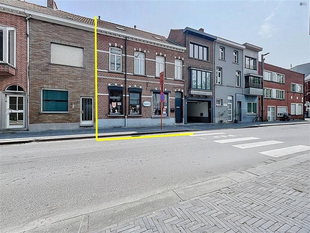 Mixgebouw te  koop in Sint-Niklaas 9100 525000.00€ 2 slaapkamers 200.00m² - Zoekertje 529244