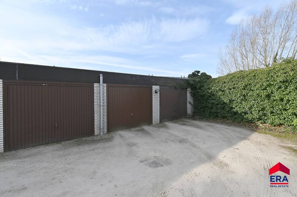 Box te  koop in Eeklo 9900 17000.00€  slaapkamers m² - Zoekertje 529771