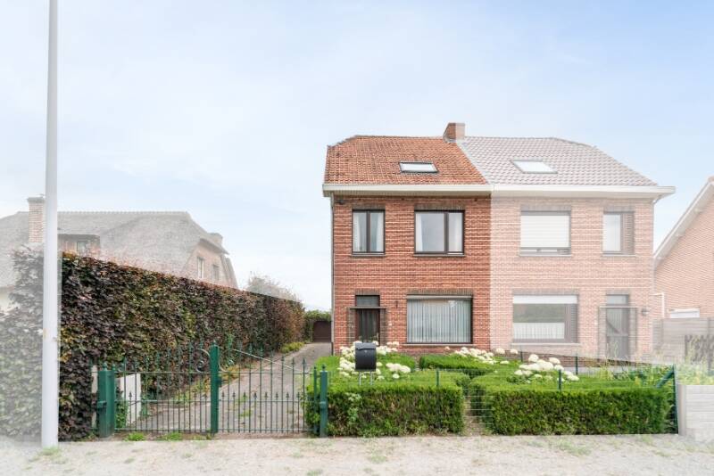 Huis te  koop in Lokeren 9160 379000.00€ 3 slaapkamers m² - Zoekertje 532720