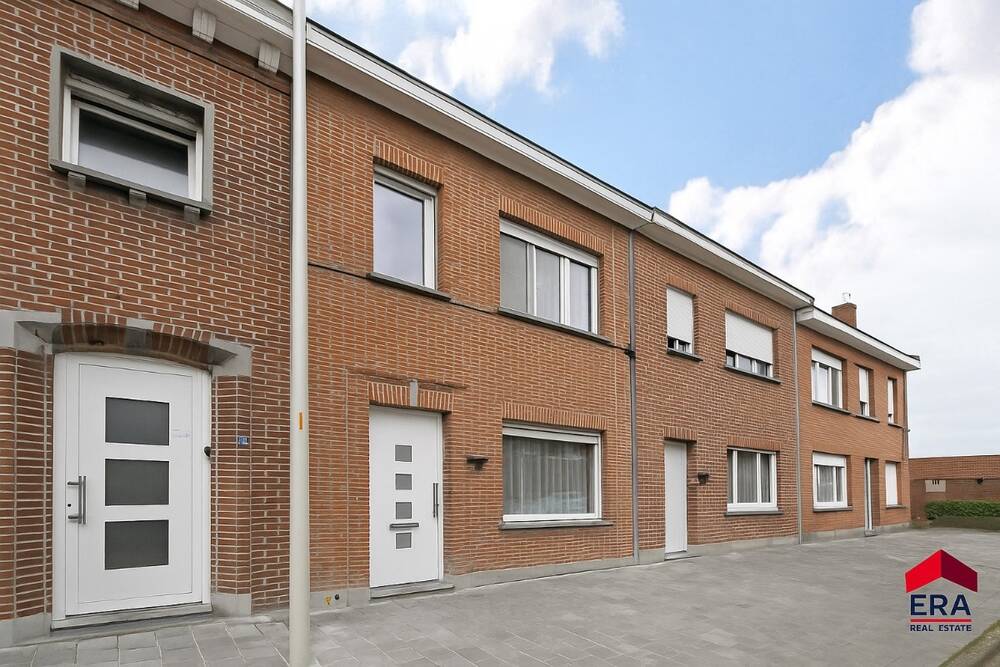 Huis te koop in Eeklo 9900 337000.00€ 4 slaapkamers 170.00m² - Zoekertje 533024