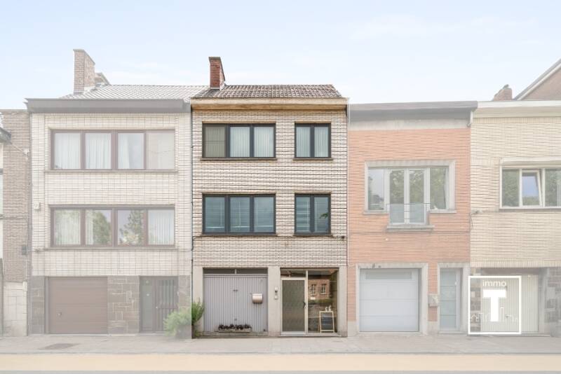 Huis te koop in Sint-Amandsberg 9040 415000.00€ 3 slaapkamers 238.00m² - Zoekertje 533908