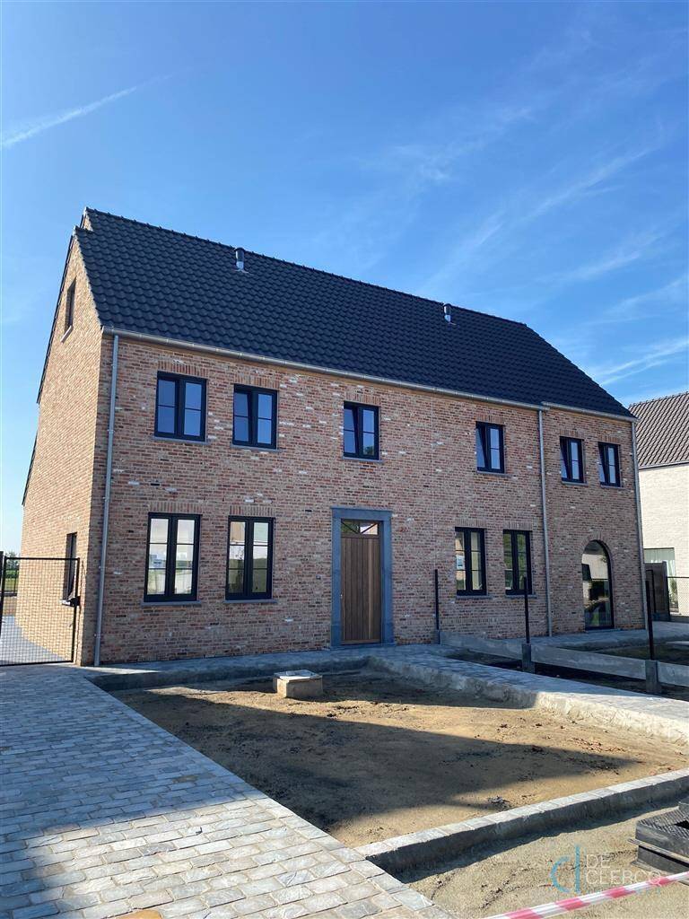 Huis te huur in Laarne 9270 1500.00€ 3 slaapkamers m² - Zoekertje 534829