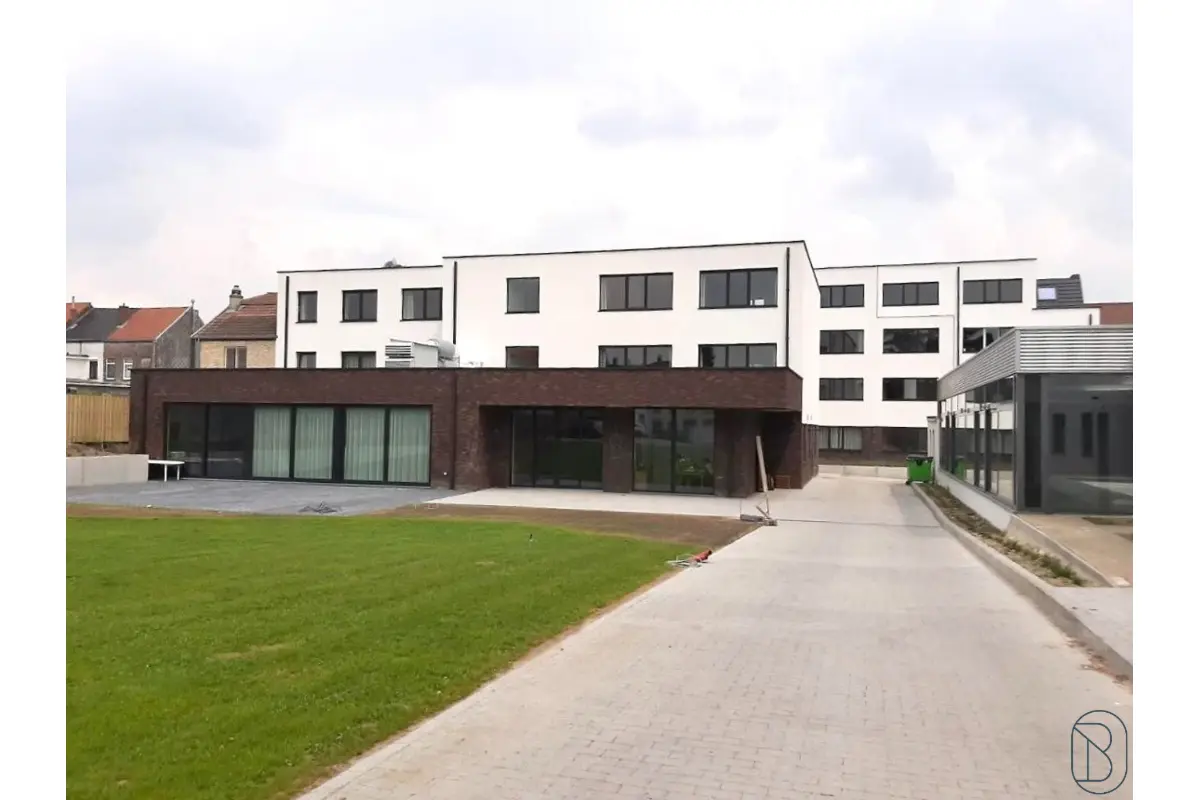 Studio te  koop in Ronse 9600 165000.00€ 1 slaapkamers 28.00m² - Zoekertje 536269