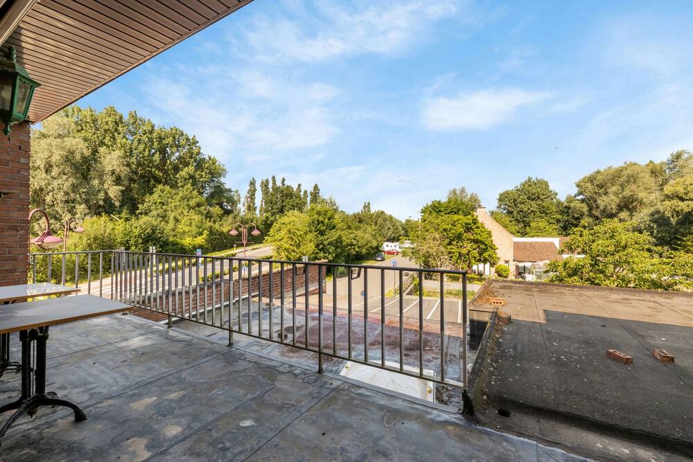 Appartement te  koop in Hansbeke 9850 232000.00€ 4 slaapkamers 192.00m² - Zoekertje 536041