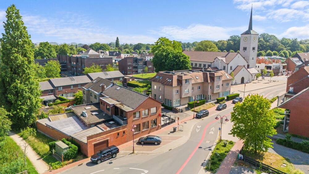 Handelszaak te  koop in Hansbeke 9850 498000.00€  slaapkamers 404.00m² - Zoekertje 536043