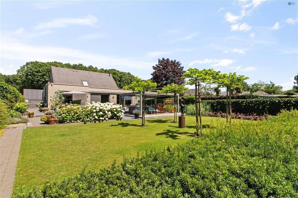 Huis te  koop in Stekene 9190 865000.00€ 3 slaapkamers 265.00m² - Zoekertje 537282