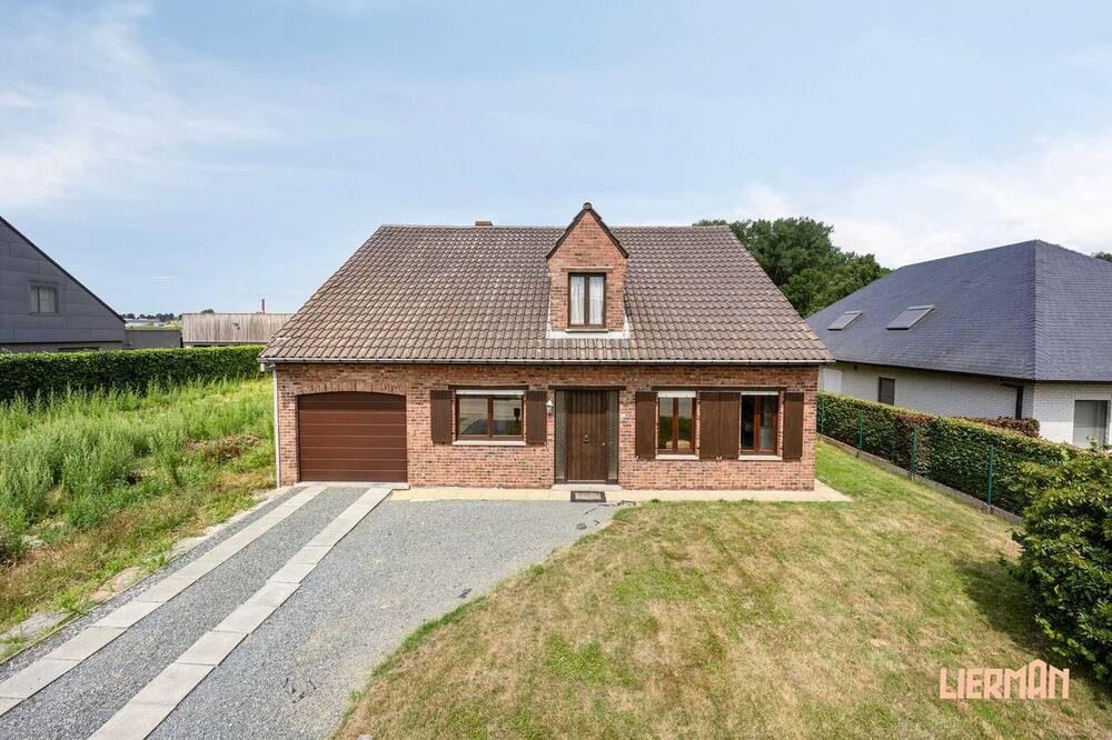 Huis te koop in Herzele 9550 299000.00€ 2 slaapkamers 263.00m² - Zoekertje 538096