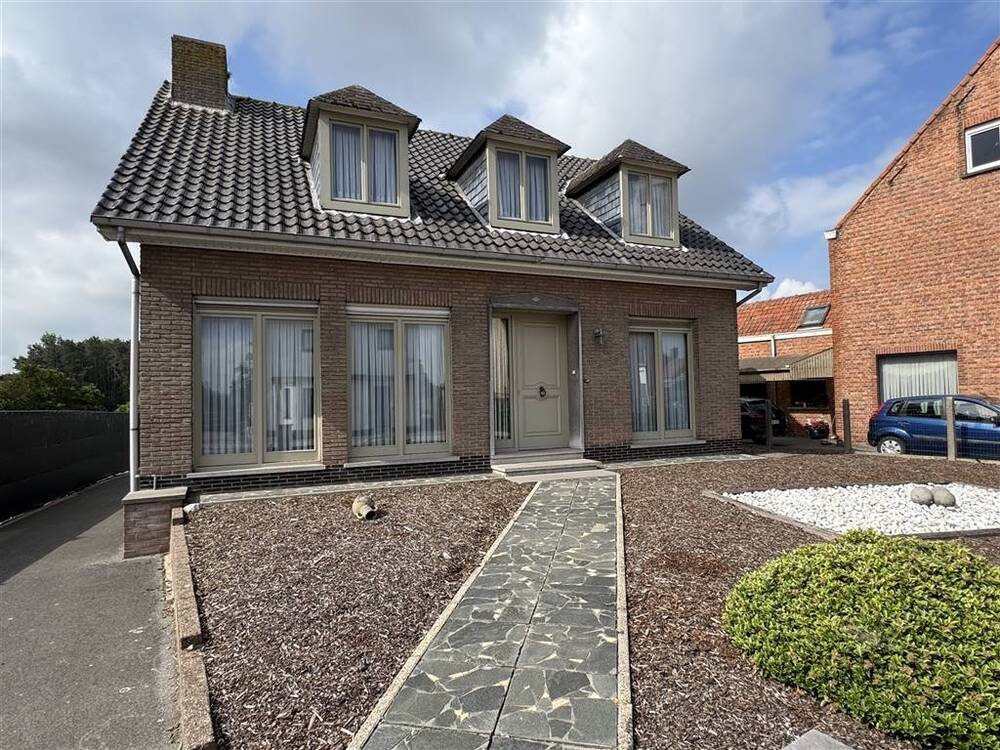 Huis te  koop in Stekene 9190 425000.00€ 5 slaapkamers m² - Zoekertje 539407