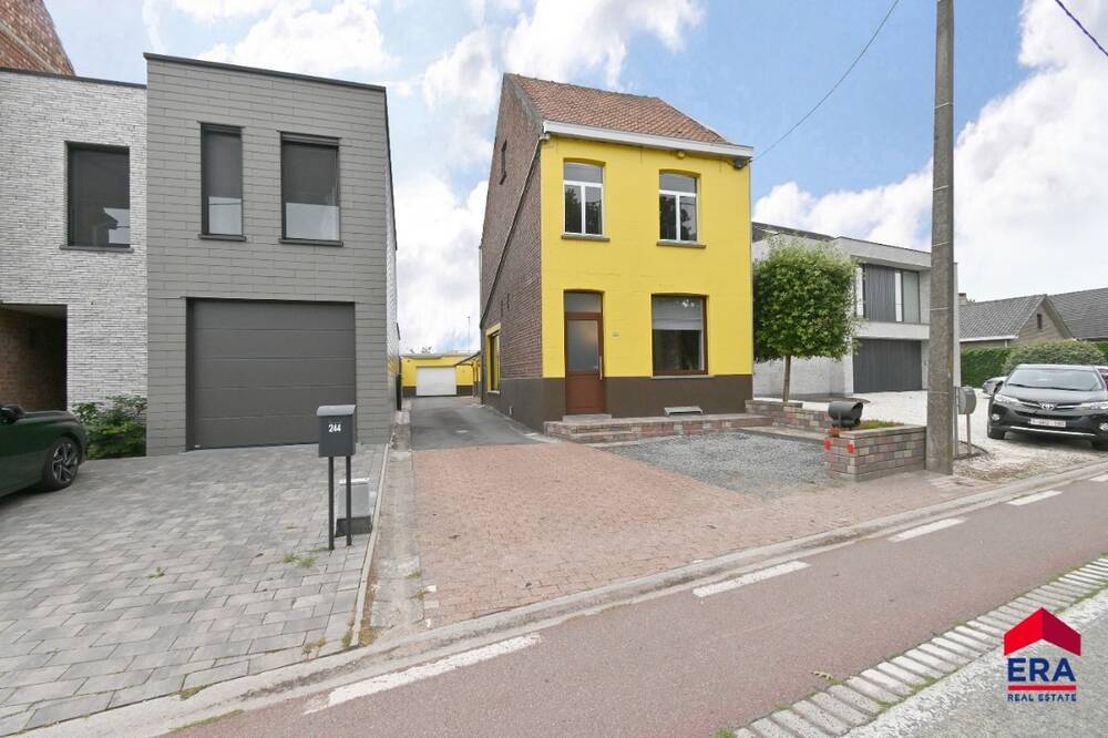 Huis te koop in Eeklo 9900 220000.00€ 3 slaapkamers 160.00m² - Zoekertje 538919