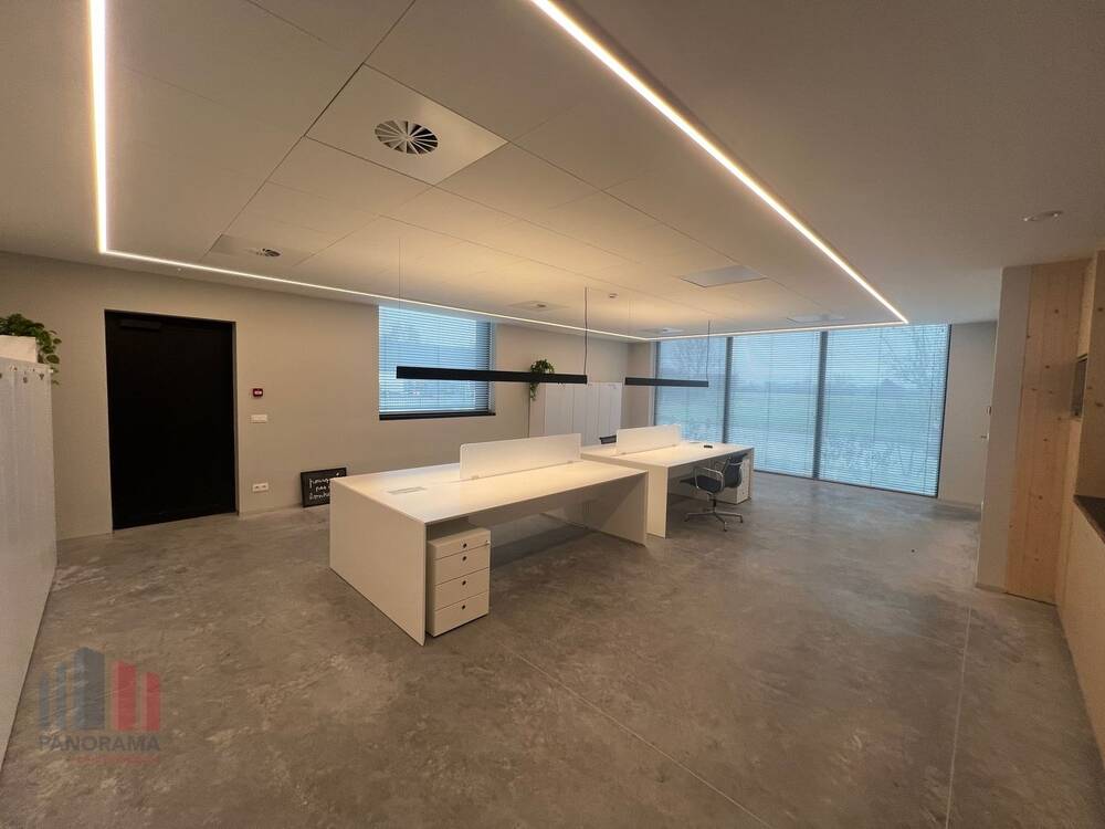 Handelszaak te huur in Nazareth 9810 4420.00€ slaapkamers 400.00m² - Zoekertje 539548