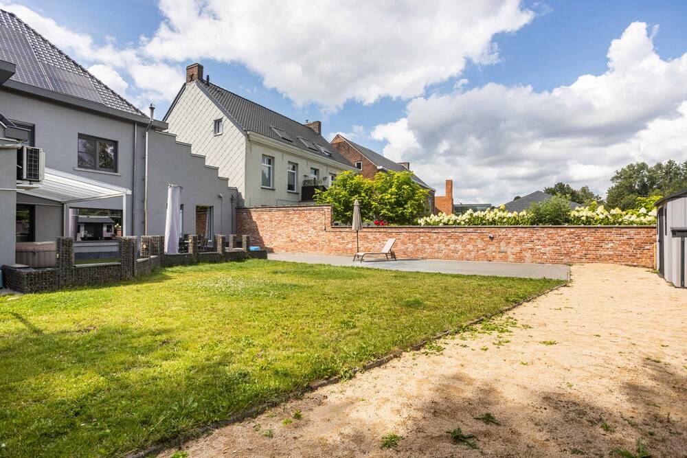 Handelszaak te koop in Ninove 9400 369000.00€ slaapkamers 275.00m² - Zoekertje 541736