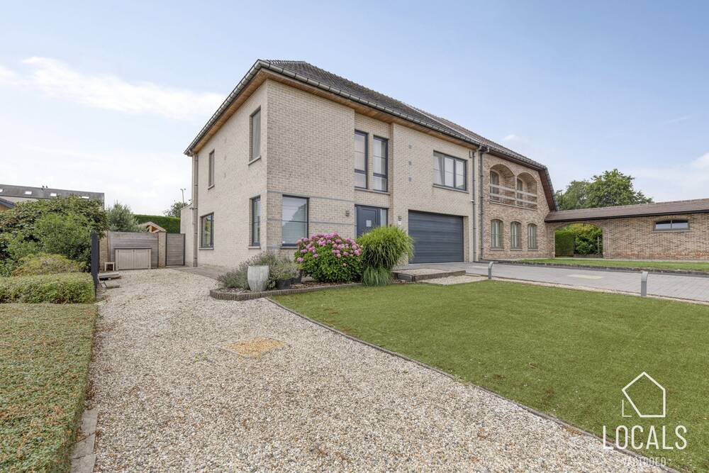 Huis te koop in Haaltert 9450 549000.00€ 3 slaapkamers 320.00m² - Zoekertje 541980