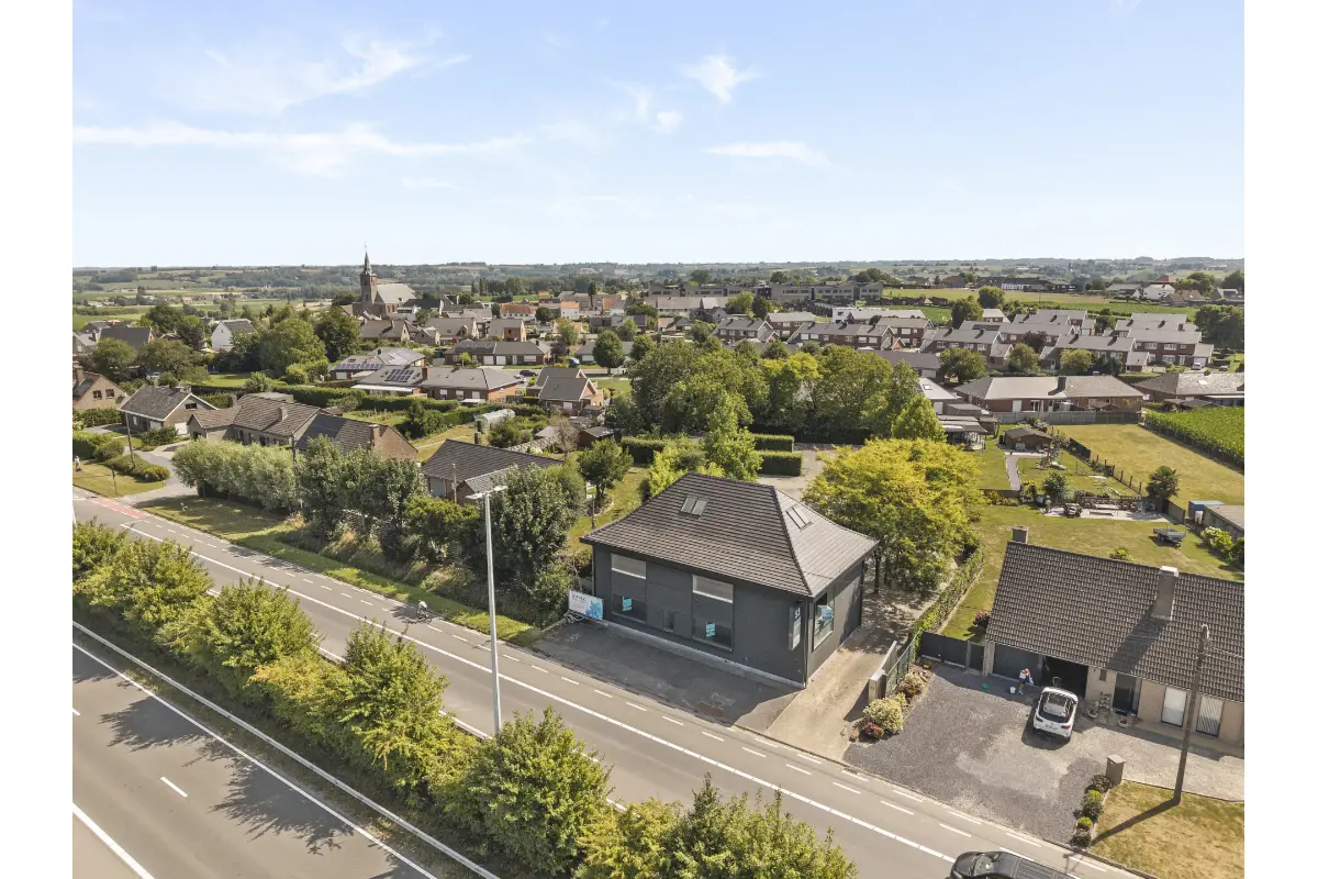 Mixgebouw te  koop in Oudenaarde 9700 895000.00€ 4 slaapkamers 600.00m² - Zoekertje 542623