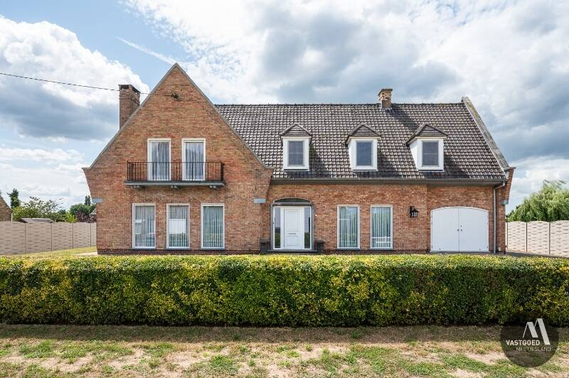Huis te koop in Adegem 9991 525000.00€ 4 slaapkamers 377.00m² - Zoekertje 542177