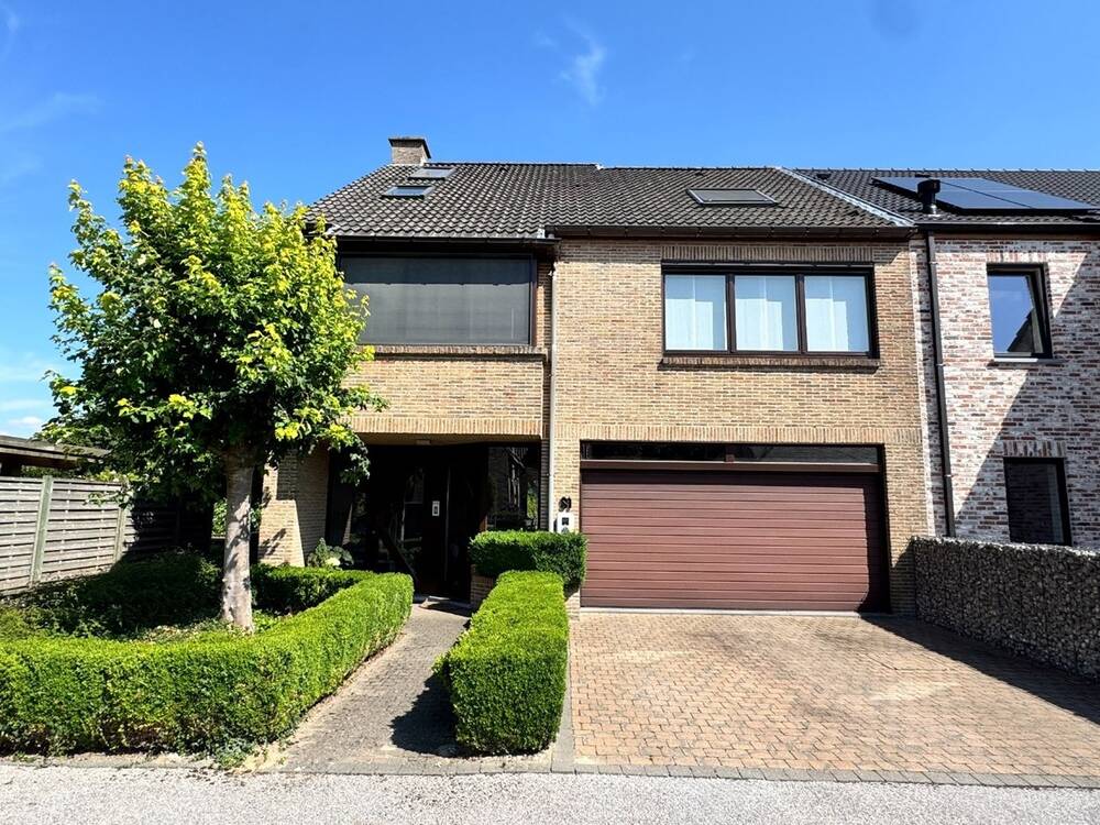 Handelszaak te koop in Zulte 9870 465000.00€ slaapkamers m² - Zoekertje 542858