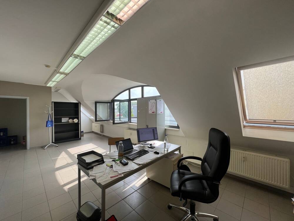 Handelszaak te  huur in Erpe-Mere 9420 2485.00€  slaapkamers 252.00m² - Zoekertje 543080