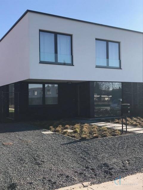 Huis te  huur in Lochristi 9080 1450.00€ 3 slaapkamers m² - Zoekertje 543620