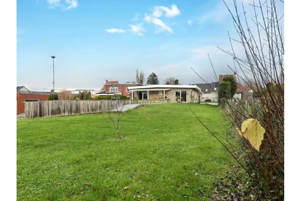 Huis te  koop in Kluisbergen 9690 369000.00€ 3 slaapkamers 350.00m² - Zoekertje 544039