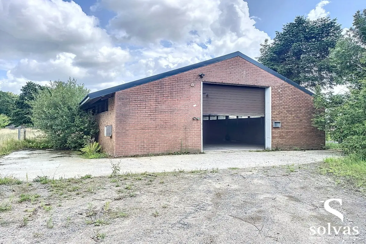 Handelszaak te  huur in Aalter 9880 1200.00€  slaapkamers m² - Zoekertje 544879