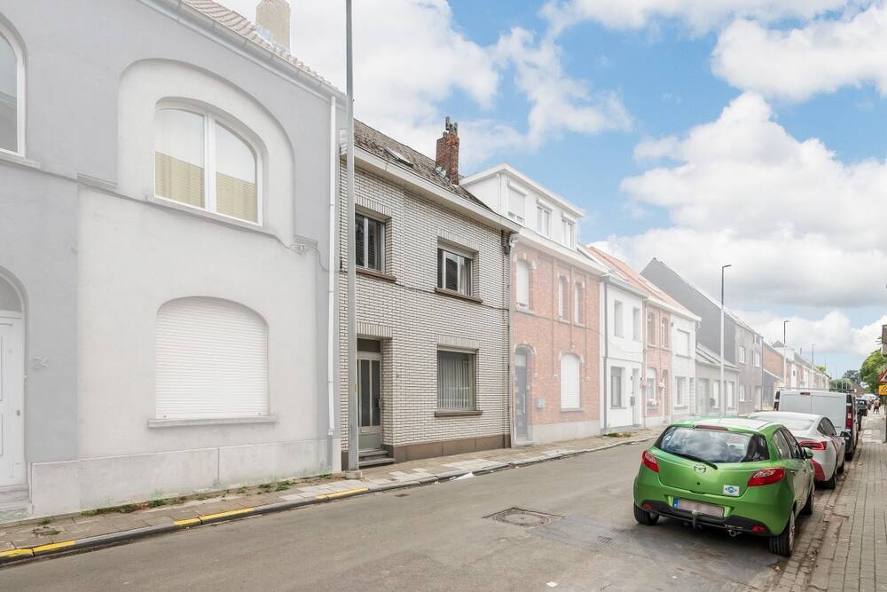 Huis te  koop in Lebbeke 9280 199000.00€ 4 slaapkamers 203.00m² - Zoekertje 546537