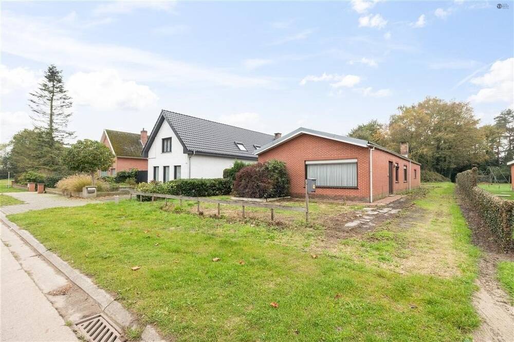 Bungalow te koop in Stekene 9190 320000.00€ 3 slaapkamers 99.00m² - Zoekertje 546330