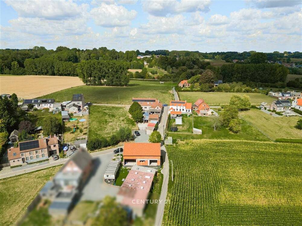 Huis te koop in Brakel 9660 199000.00€ 3 slaapkamers 310.00m² - Zoekertje 546806