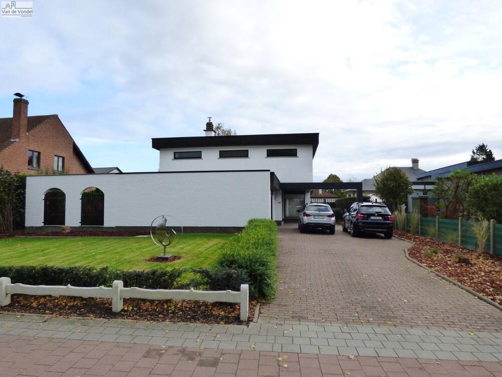 Huis te  huur in Aalst 9300 1500.00€ 4 slaapkamers 240.00m² - Zoekertje 547582