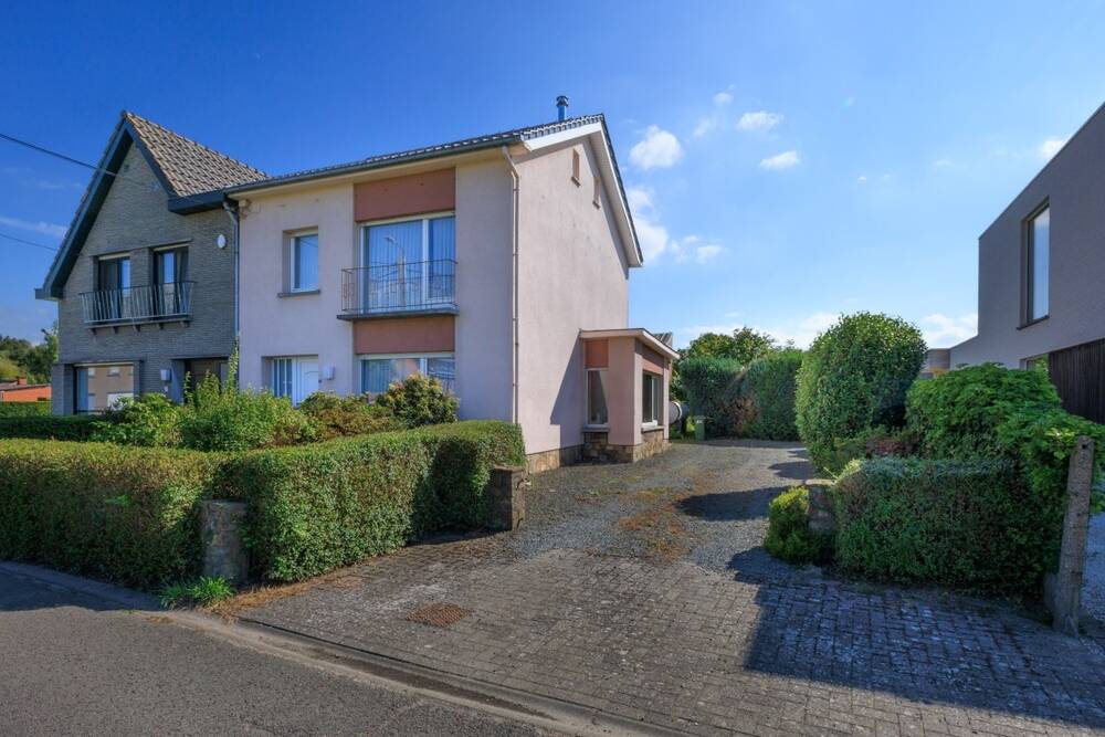 Huis te  koop in Lebbeke 9280 349000.00€ 3 slaapkamers 150.00m² - Zoekertje 548087