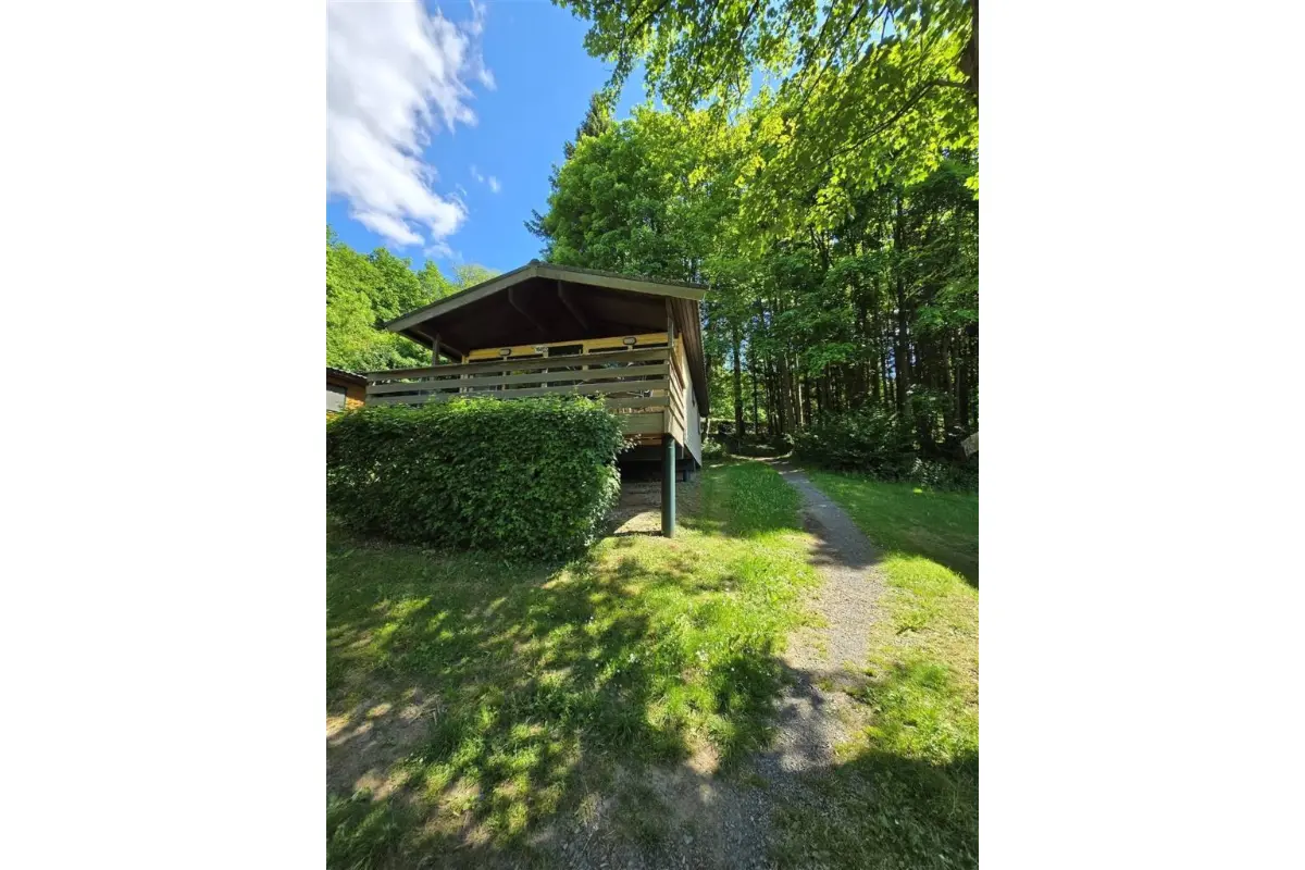 Bungalow te  in Hastière-Lavaux 5540 67000.00€ 2 slaapkamers 42.00m² - Zoekertje 548219