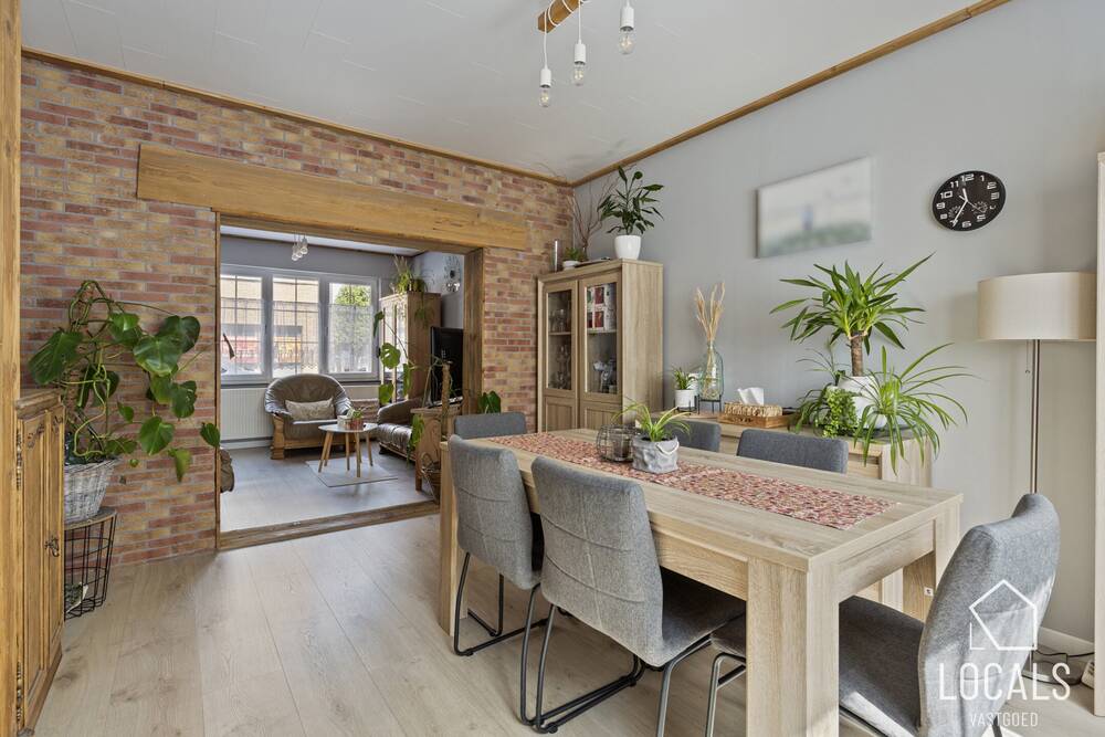 Huis te koop in Aalst 9300 299000.00€ 5 slaapkamers 150.00m² - Zoekertje 549280