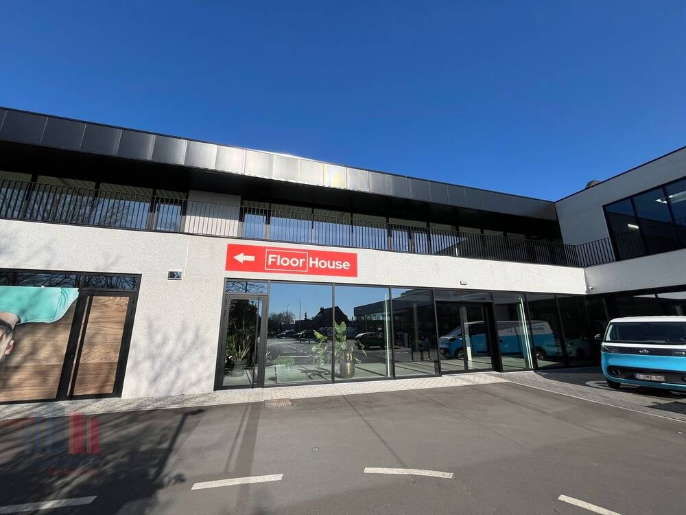 Handelszaak te huur in Lochristi 9080 3950.00€ slaapkamers 351.00m² - Zoekertje 548461