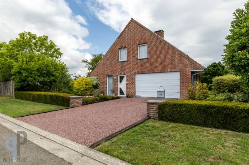 Huis te  koop in Oosterzele 9860 509000.00€ 4 slaapkamers 214.00m² - Zoekertje 550401