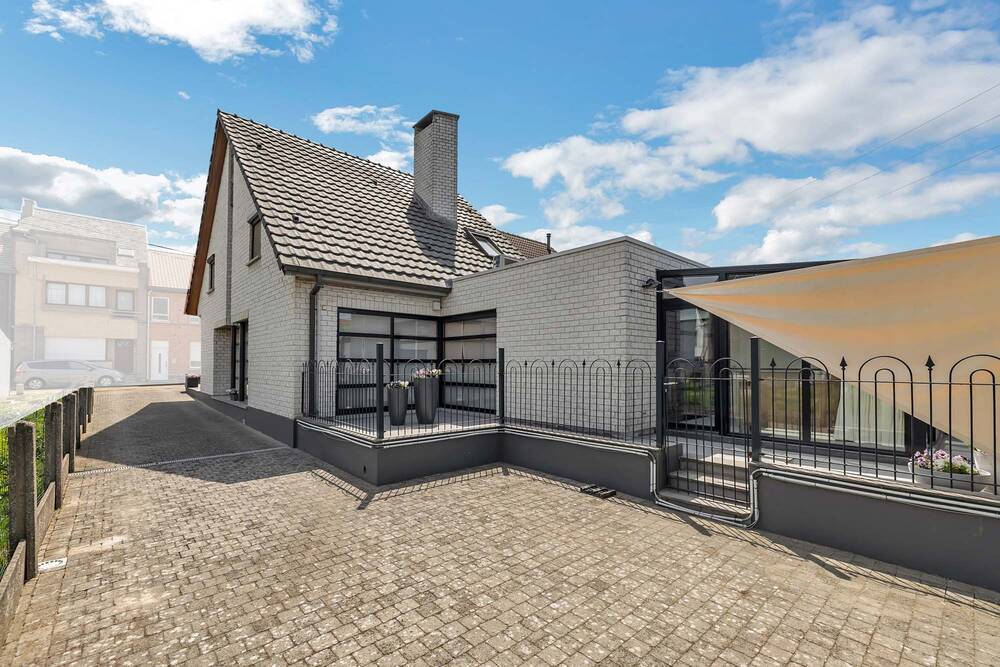 Huis te  koop in Erembodegem 9320 489000.00€ 4 slaapkamers 220.00m² - Zoekertje 552026