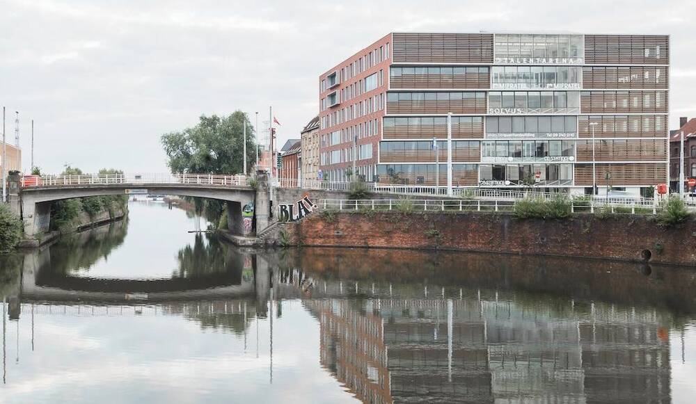 Handelszaak te huur in Gent 9000 1595.00€ slaapkamers 24.00m² - Zoekertje 552266
