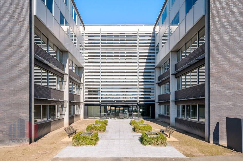 Handelszaak te huur in Merelbeke 9820 8925.00€ slaapkamers 691.00m² - Zoekertje 552277