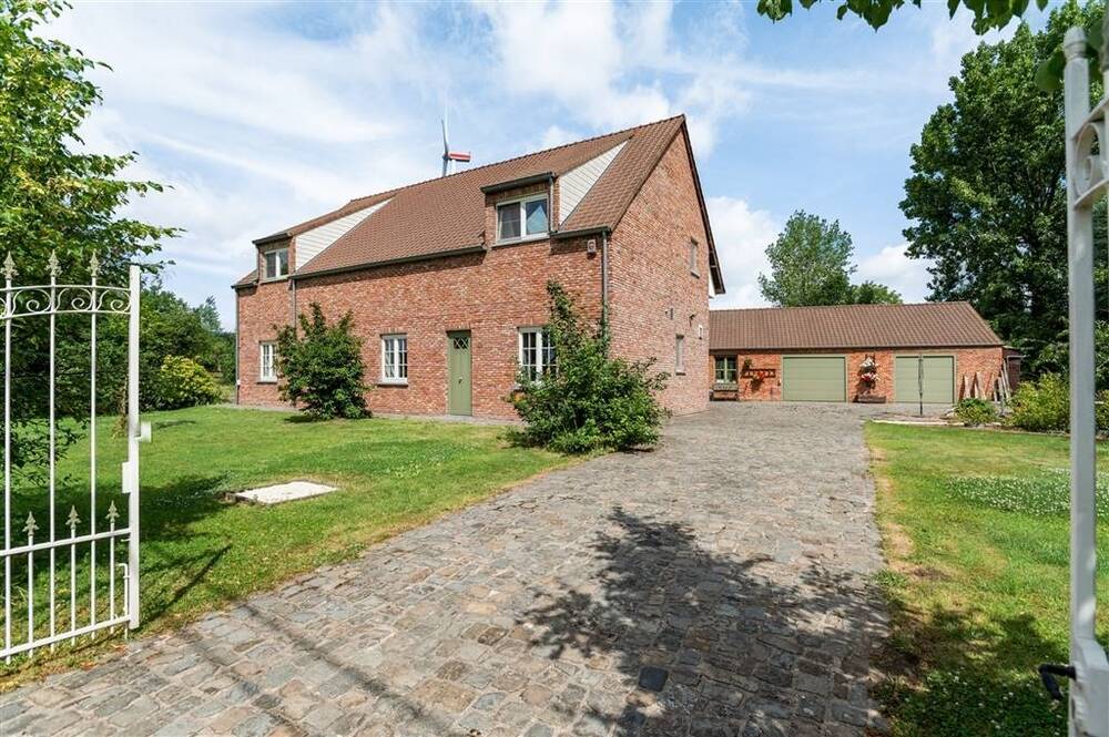 Huis te  koop in Elversele 9140 819000.00€ 3 slaapkamers 221.00m² - Zoekertje 556061