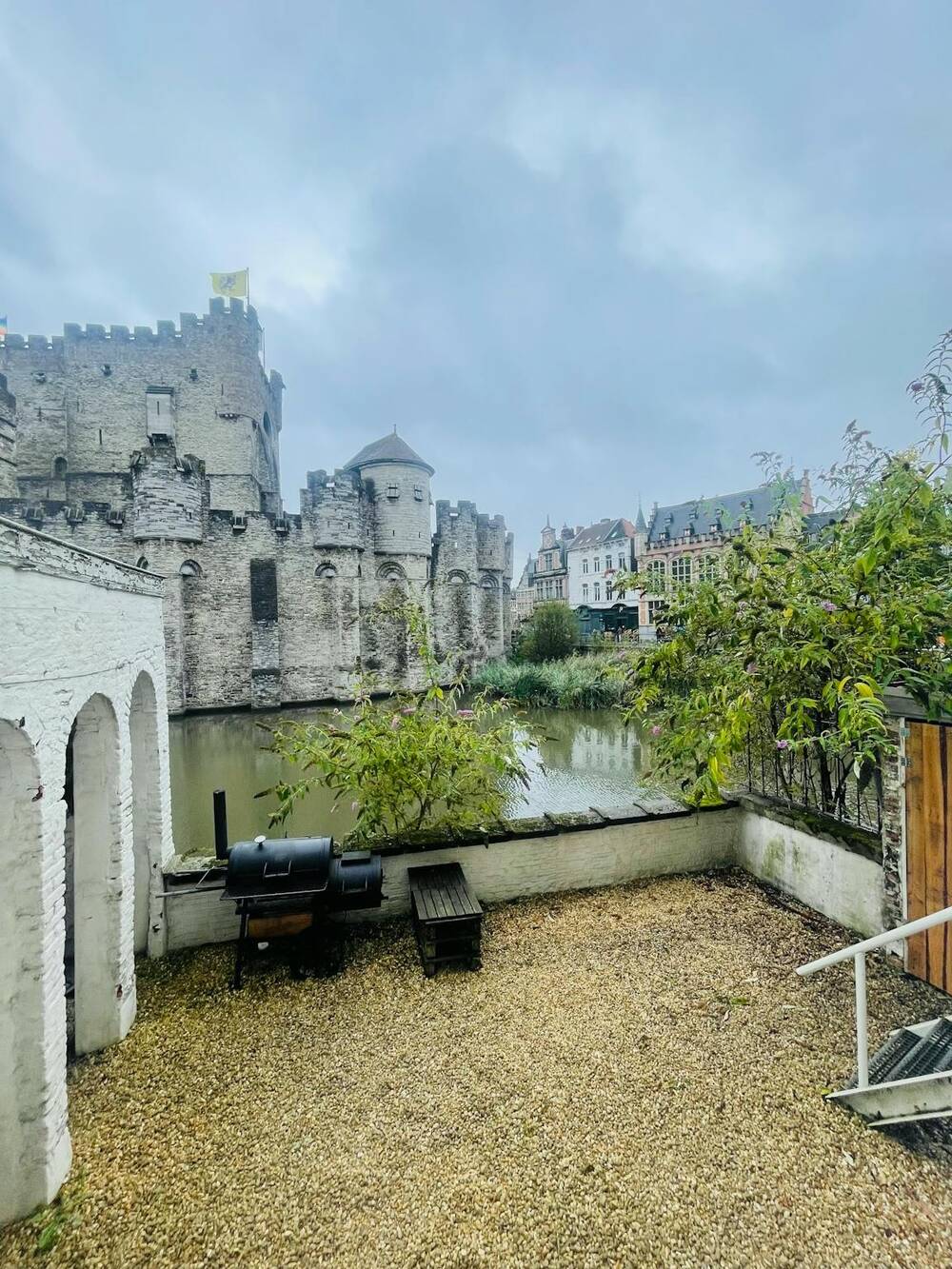 Appartement te  huur in Gent 9000 2500.00€  slaapkamers m² - Zoekertje 555973