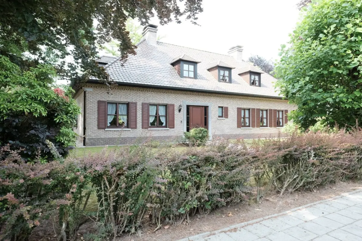 Villa te  koop in Gavere 9890 695000.00€ 5 slaapkamers m² - Zoekertje 554893