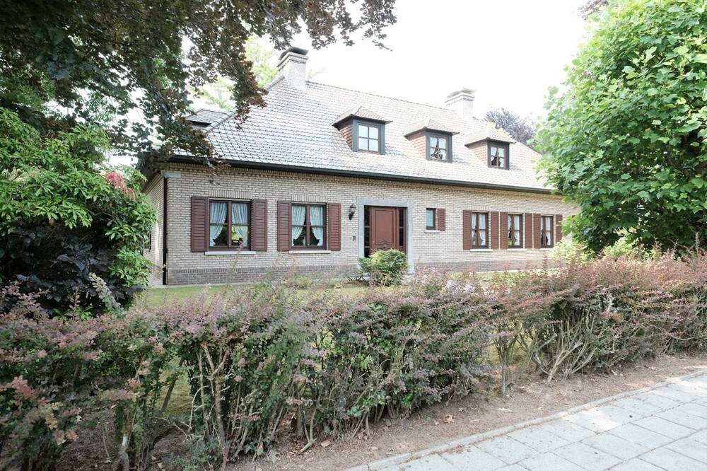 Huis te  koop in Gavere 9890 0.00€ 6 slaapkamers m² - Zoekertje 554893