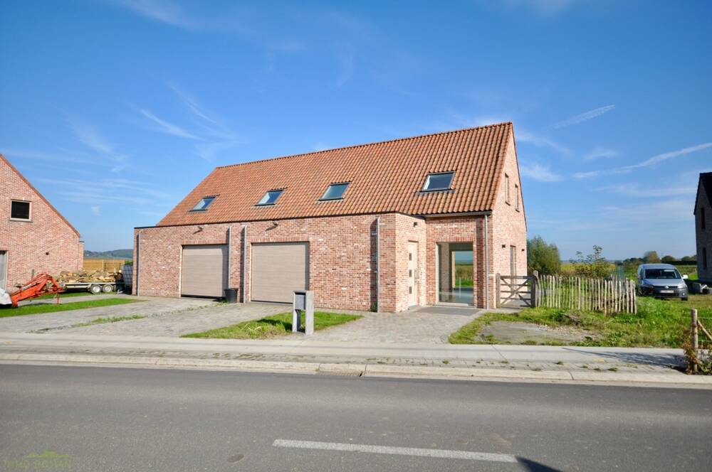 Huis te in Amougies 7750 950.00€ 3 slaapkamers 170.00m² - Zoekertje 554479