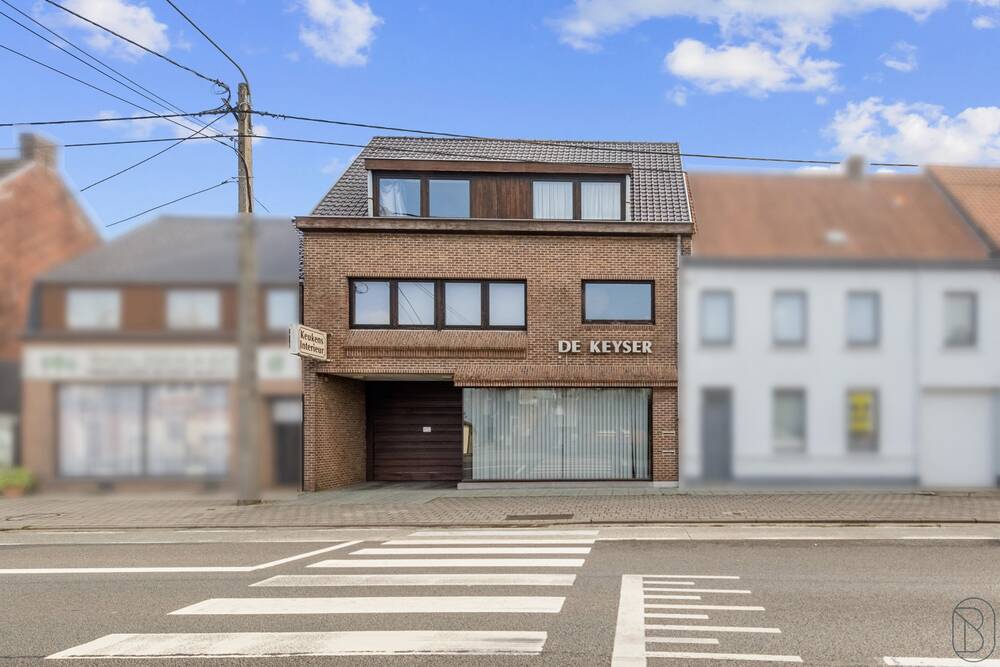 Mixgebouw te  koop in Kluisbergen 9690 345000.00€ 3 slaapkamers 200.00m² - Zoekertje 554249